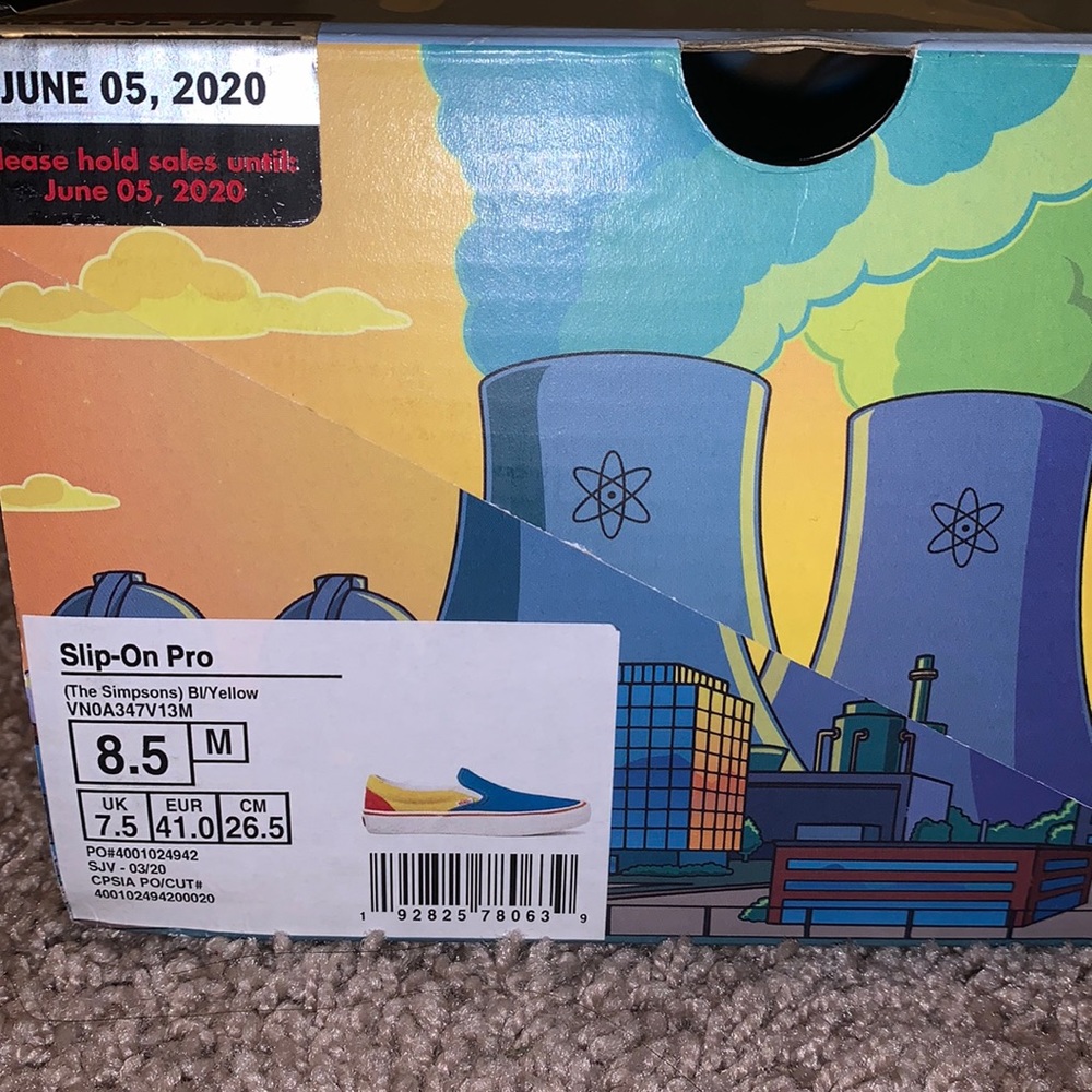 Vans Slip-Ons "The Simpsons" (Barely Used) 8.5 Mens